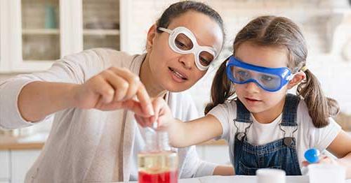 Image of Connections Academy students with her Learning Partner working on a stem project